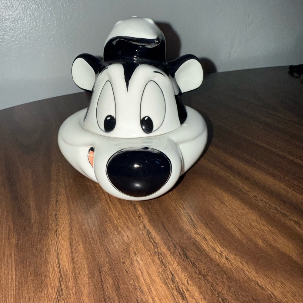 Vintage Pepe le pew trinket dish